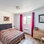 Holiday home Maison Avec Piscine 1 Saint-Raphael (Var)