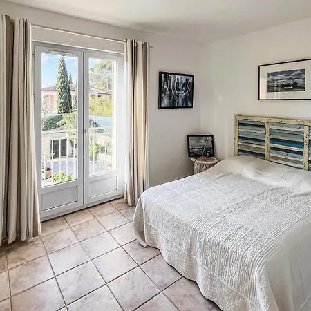 Maison Avec Piscine 1 *